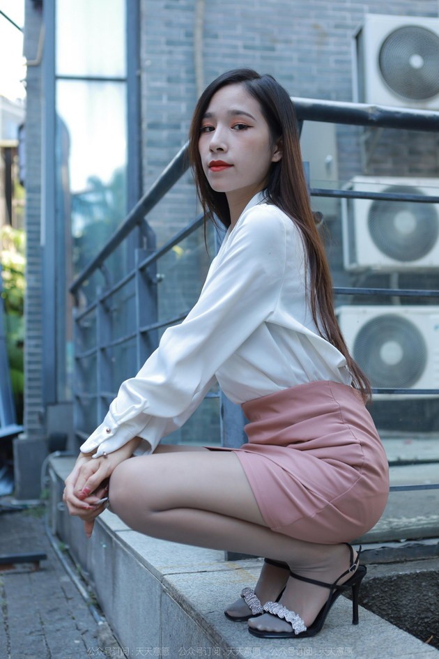 [IESS异思趣向] 2022.10.27 丝享家 1250 美子《街角的爱人》[88P