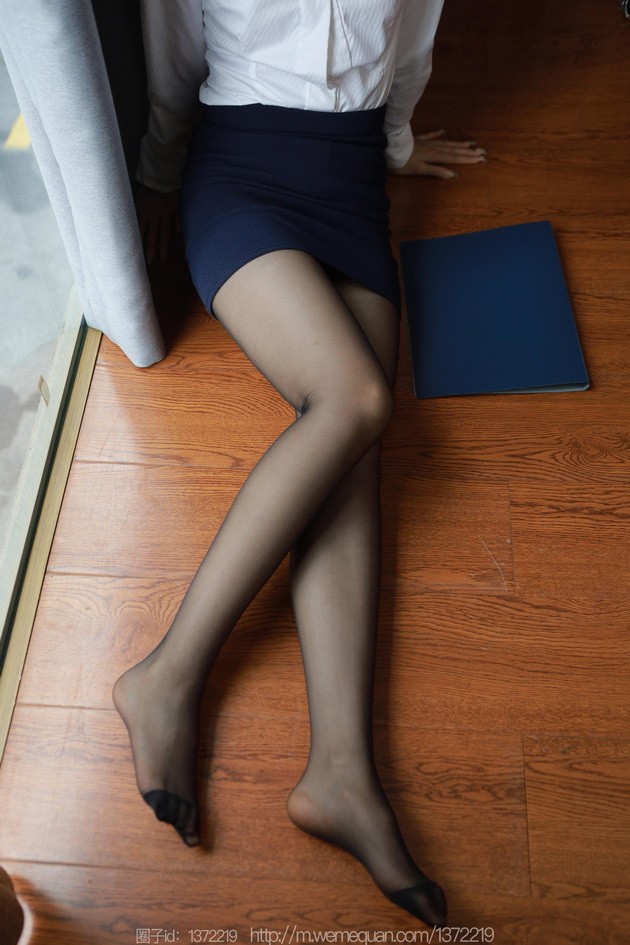 [IESS异思趣向] 2023.03.15 丝享家 1391 小金《落地窗制服》[88P